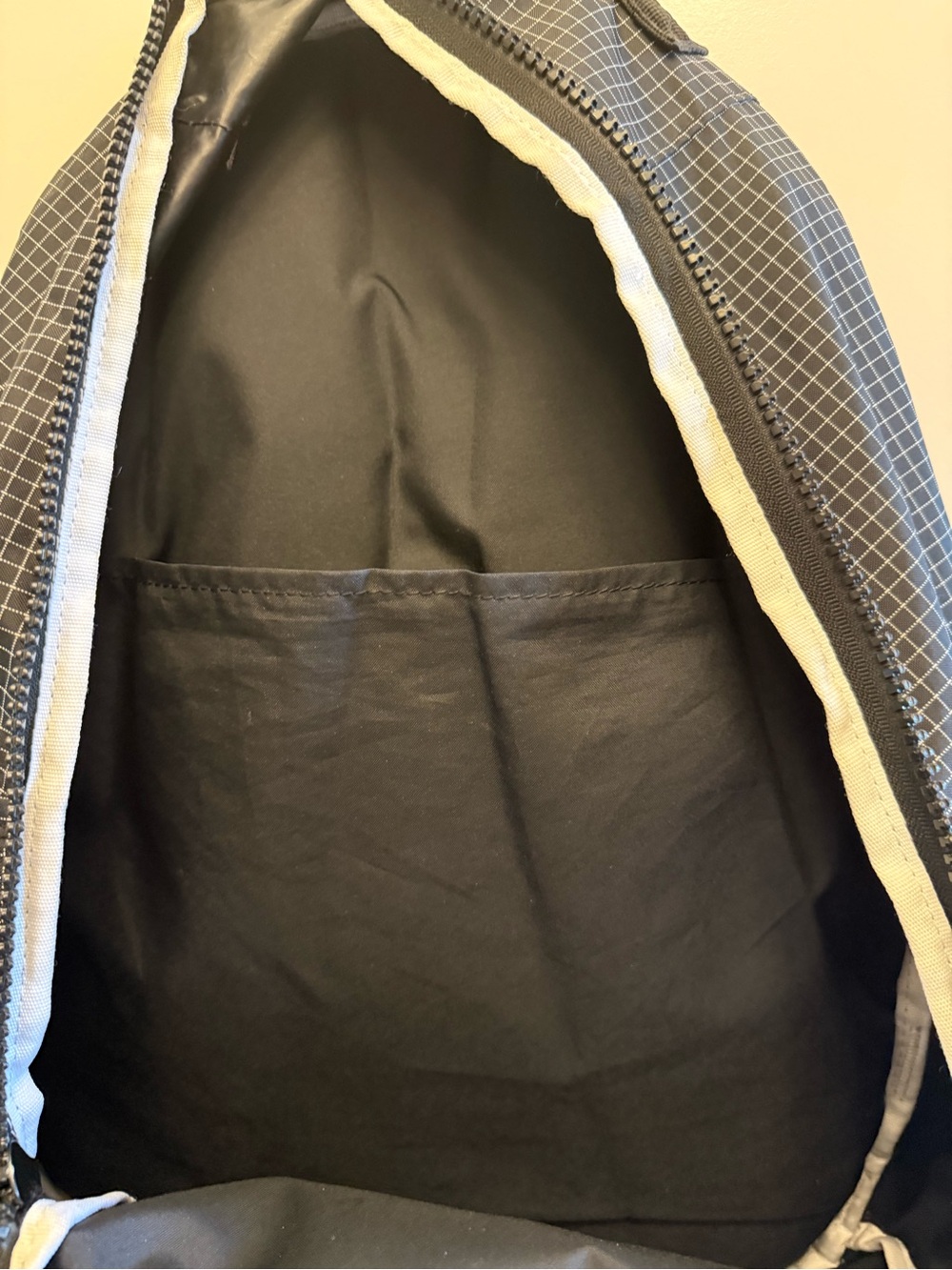Nike Hayward 2.0 Backpack Black Gray White Bungee Laptop School Travel Gym - Picture 6 of 7